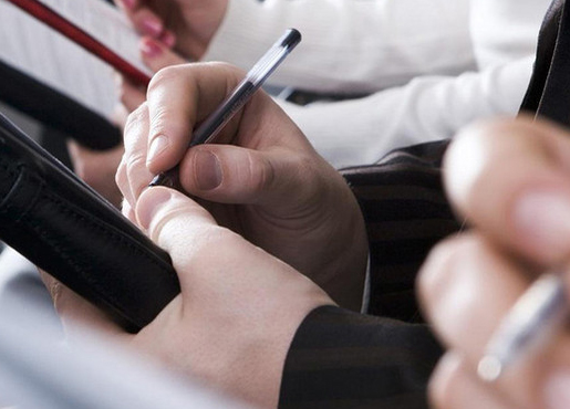 樹(shù)專業(yè)旗幟、走精品道路、建中國(guó)模式、達(dá)國(guó)際水準(zhǔn)